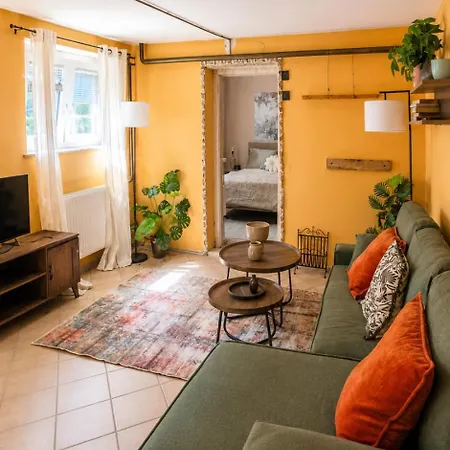 Apartment Roseart Nest